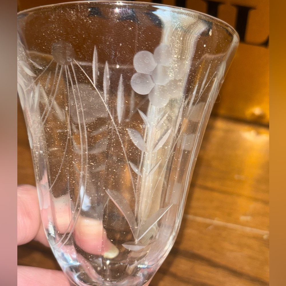 Vintage Etched Crystal Wineglass Goblet - Picture 2 of 5